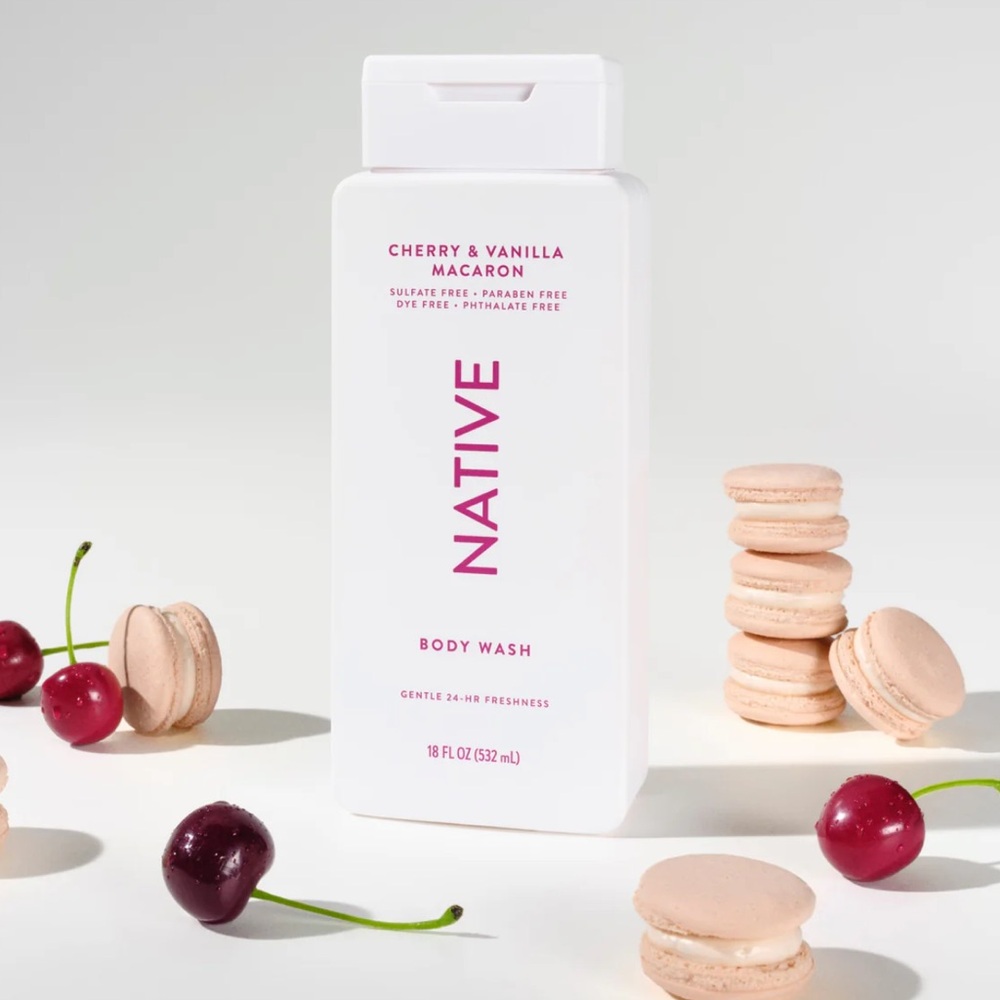 New Native Cherry & Vanilla Macaron Body Wash